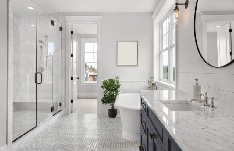 relaxing bathroom in San Diego